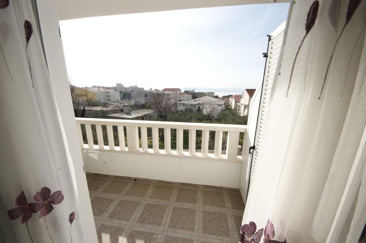 Apartmani Znaor Baska Voda Exterior photo