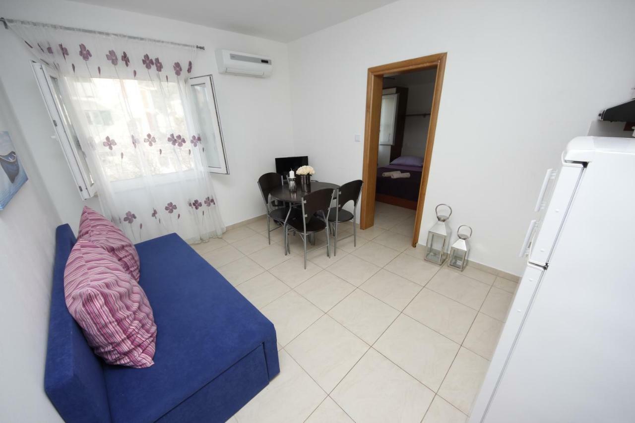 Apartmani Znaor Baska Voda Exterior photo