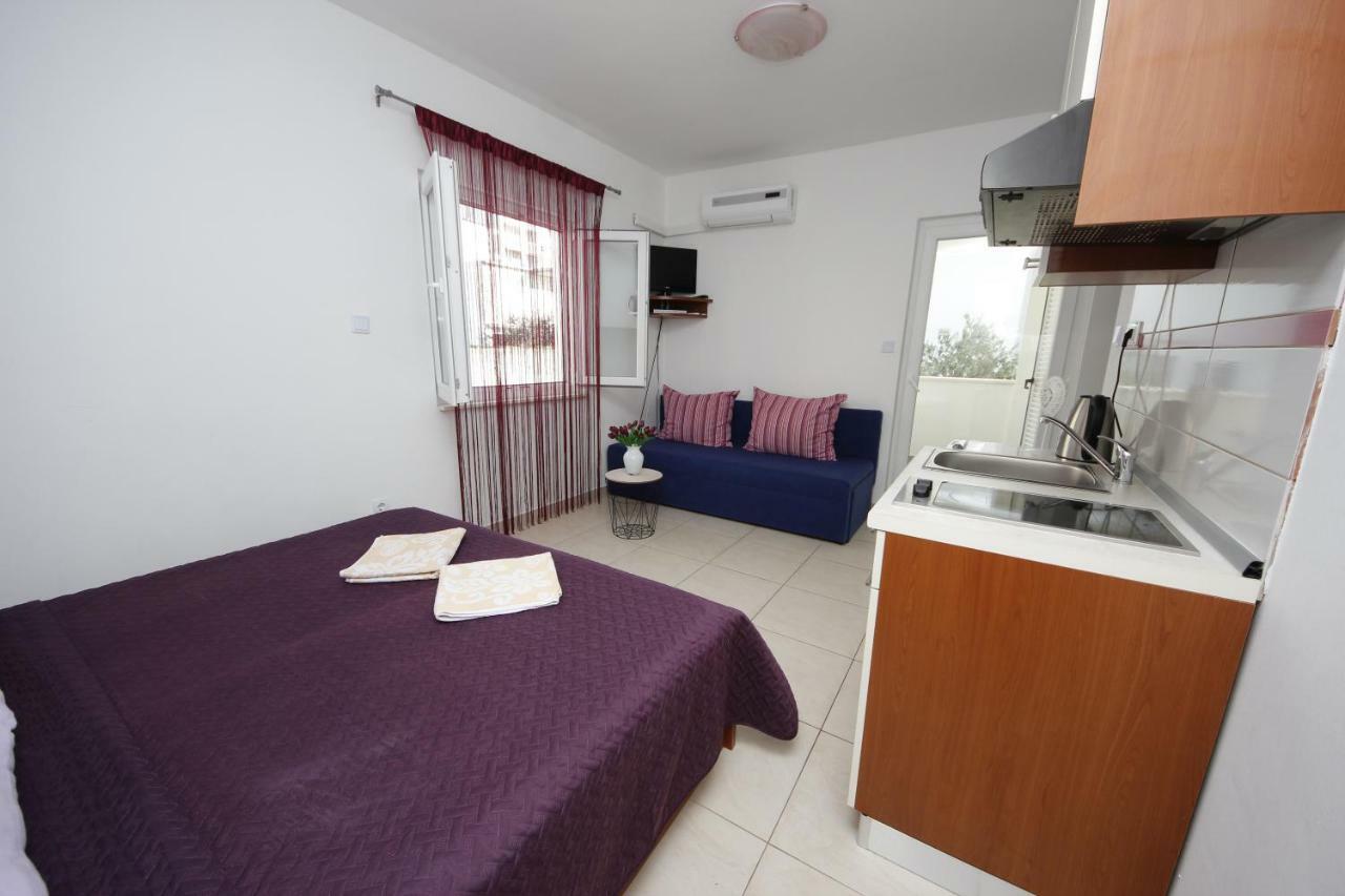 Apartmani Znaor Baska Voda Exterior photo
