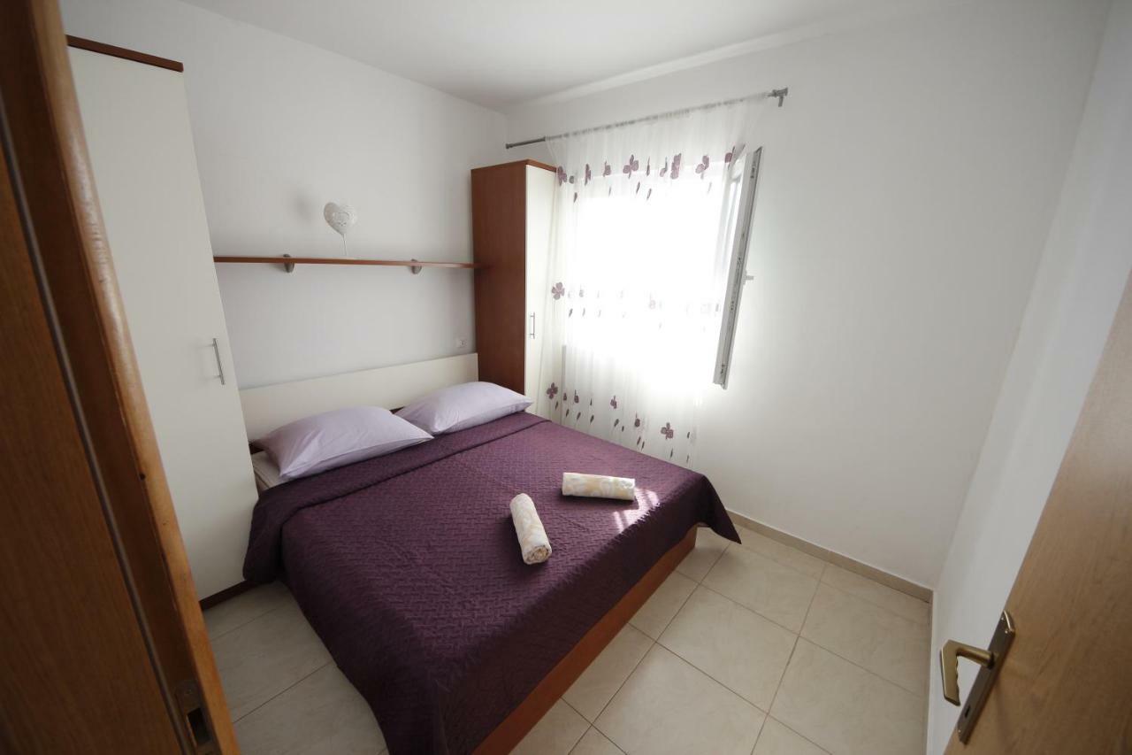 Apartmani Znaor Baska Voda Exterior photo