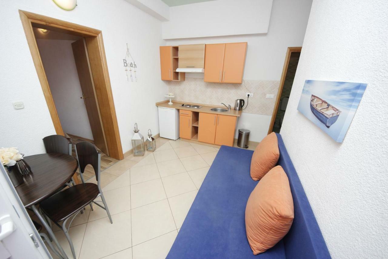 Apartmani Znaor Baska Voda Exterior photo